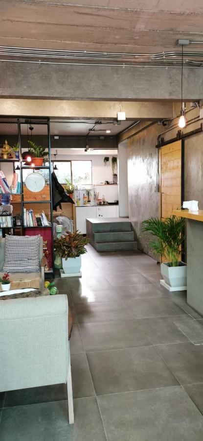 Jellyfish Hostel Джомтьен Экстерьер фото
