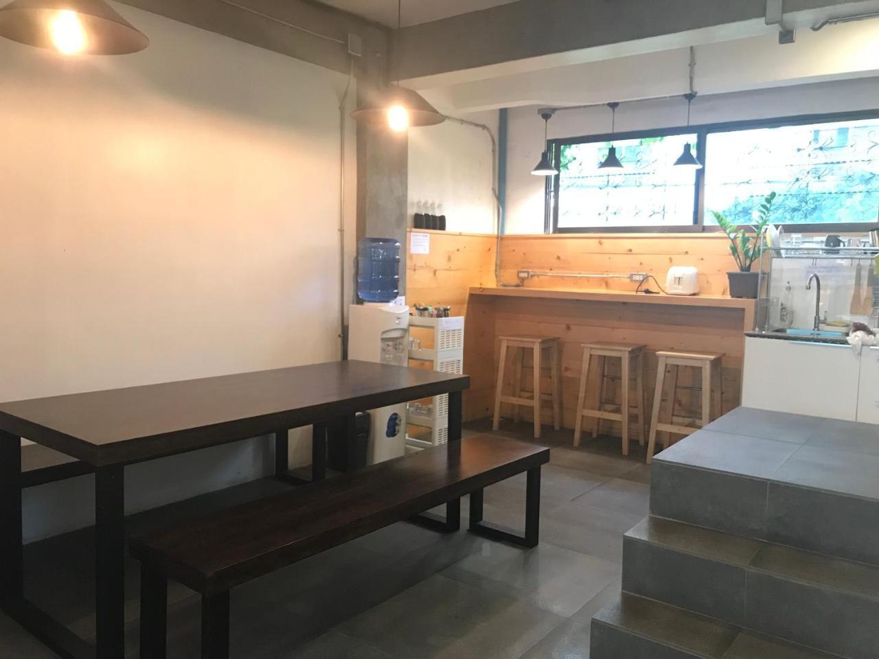 Jellyfish Hostel Джомтьен Экстерьер фото