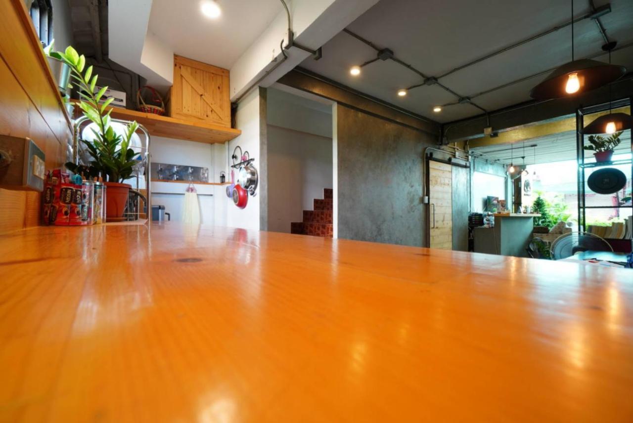 Jellyfish Hostel Джомтьен Экстерьер фото