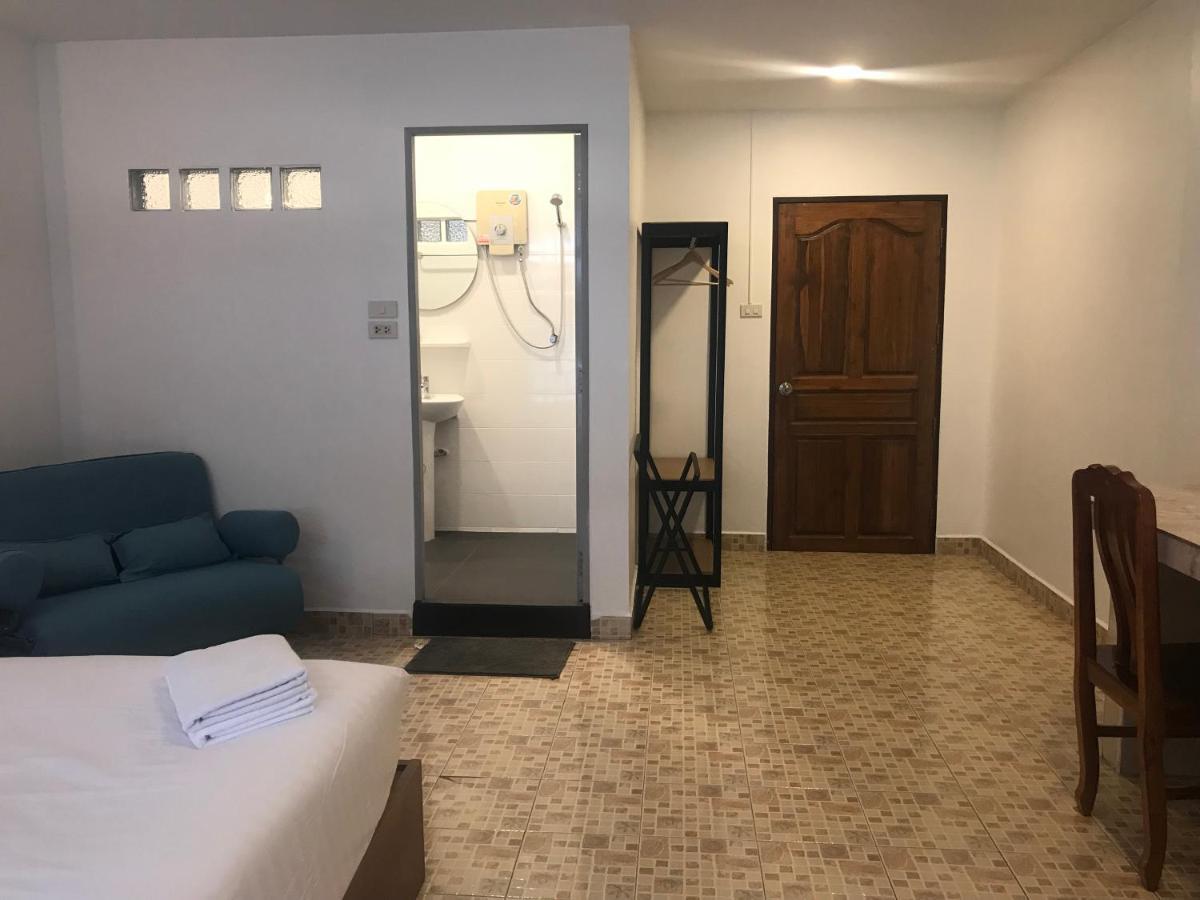 Jellyfish Hostel Джомтьен Экстерьер фото